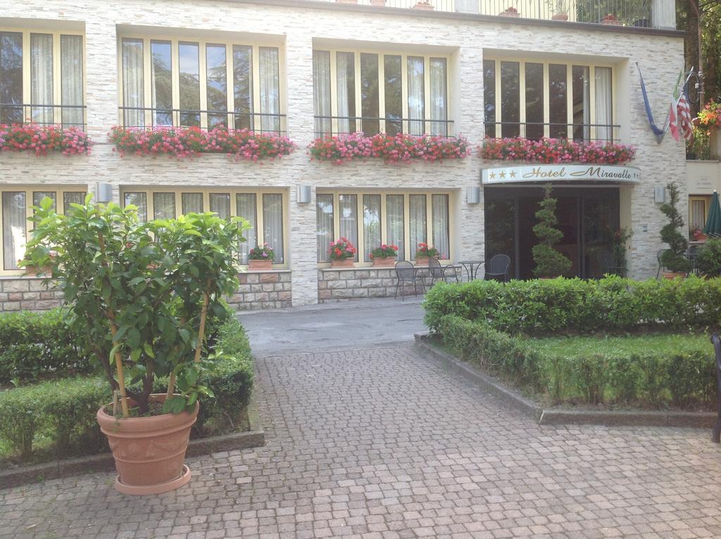 Hotel Miravalle 2000 Lizzano In Belvedere Exterior foto