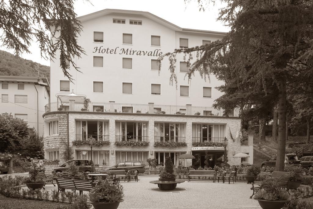 Hotel Miravalle 2000 Lizzano In Belvedere Exterior foto